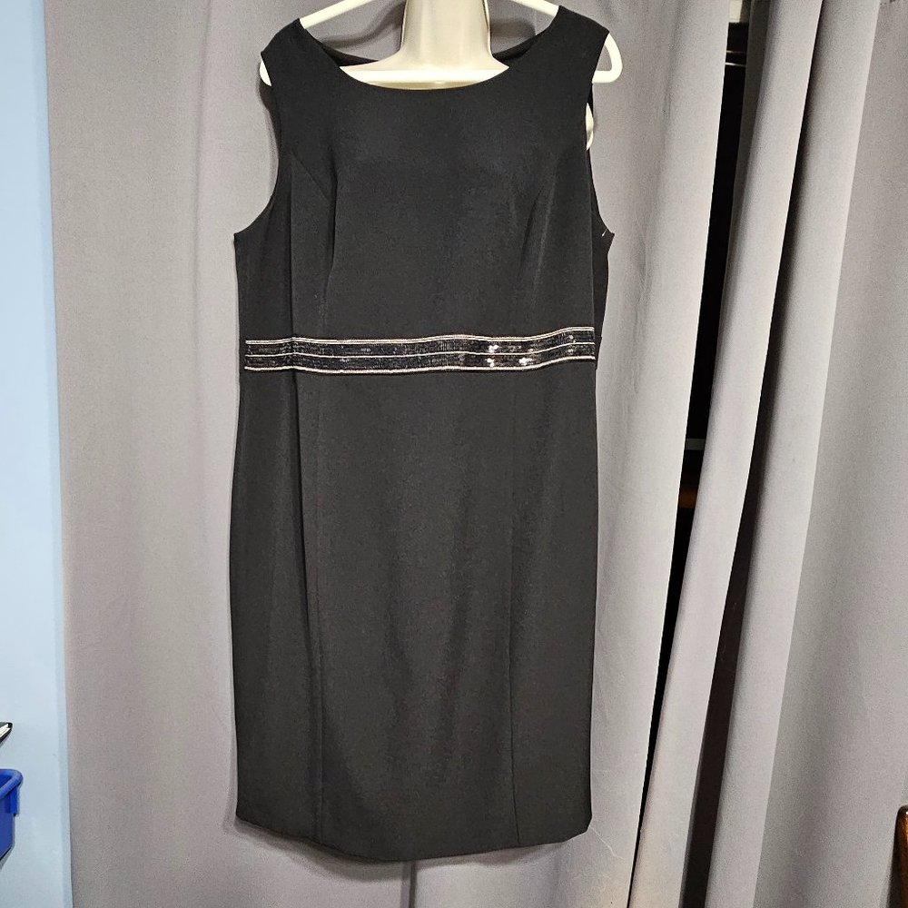 NWT Kasper Shift Dress with beaded waist Sz. 18